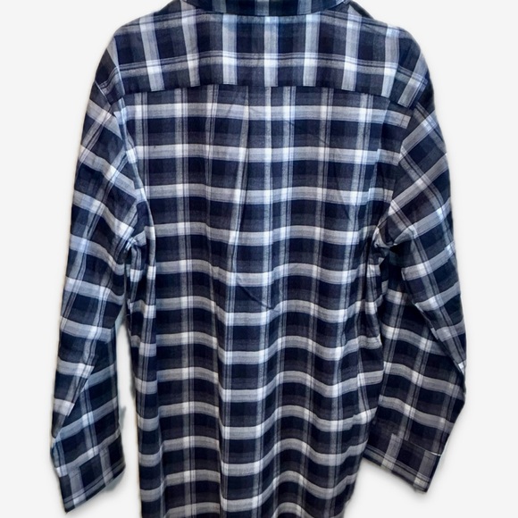 🙌🤟💟💚💖HP Van Heusen Navy and White Plaid Men’s Shirt - Picture 2 of 11